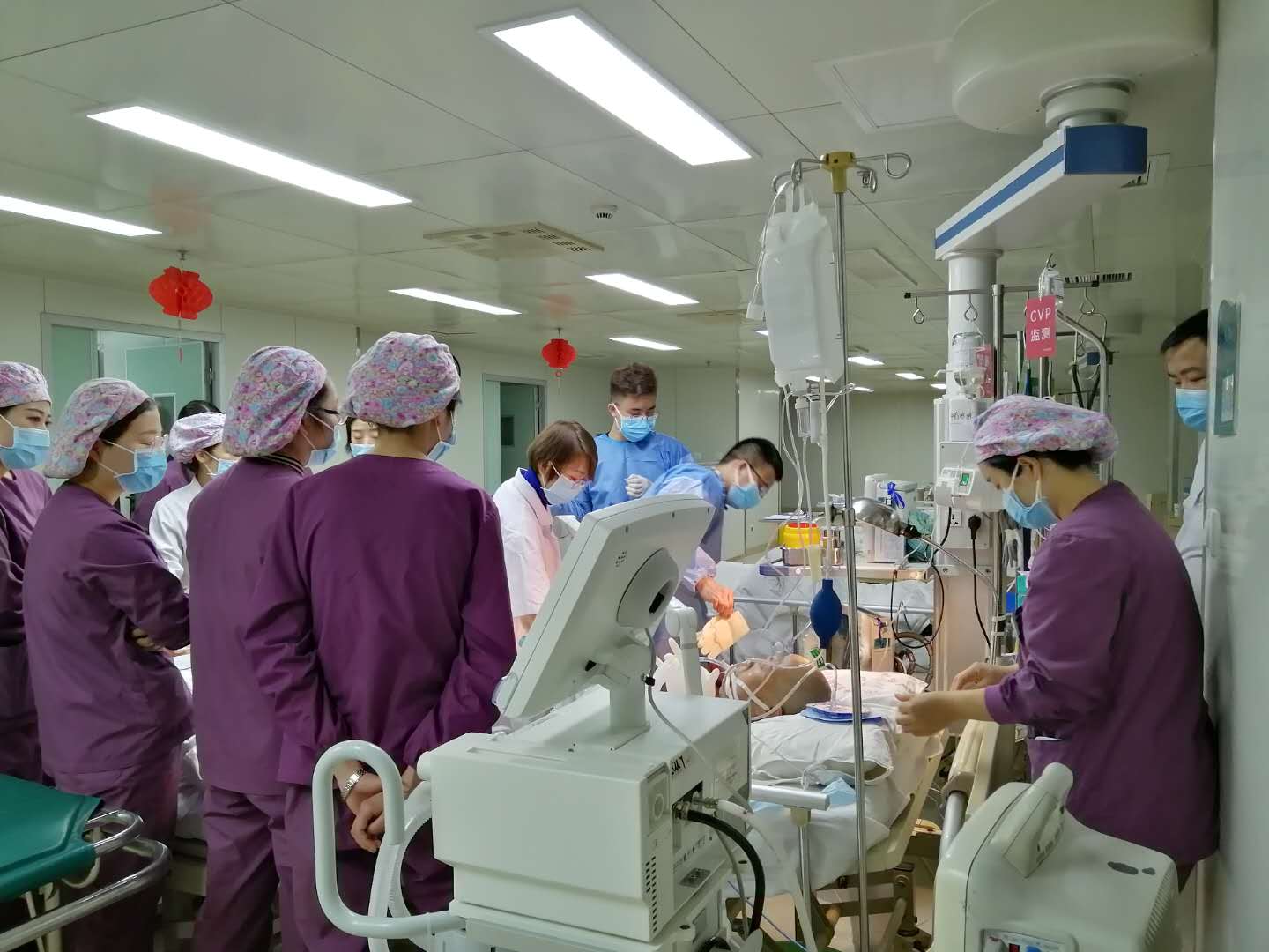 天水市第二人民医院首例ECMO成功开展